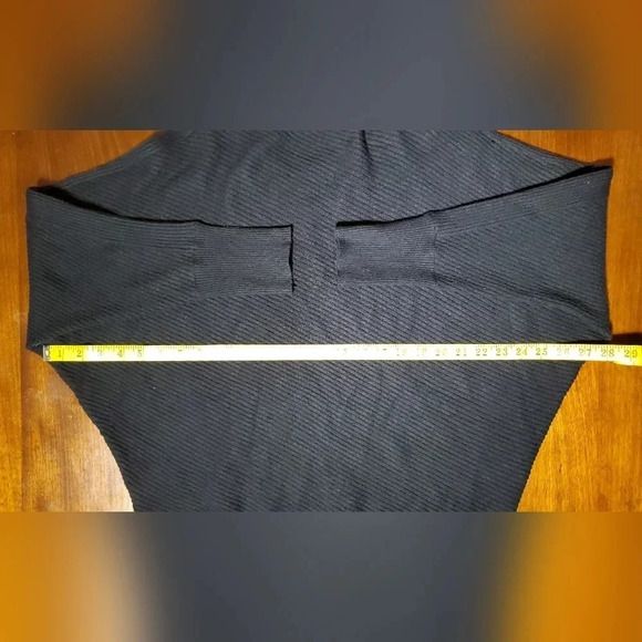 Tahari Black Pullover Sweater Size Large - Picture 11 of 11